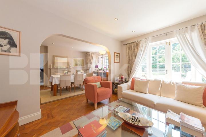 A Beautiful double receptioned 4 bedroom house in the hampstead suburbs Brim Hill, Hampstead Garden Suburb 